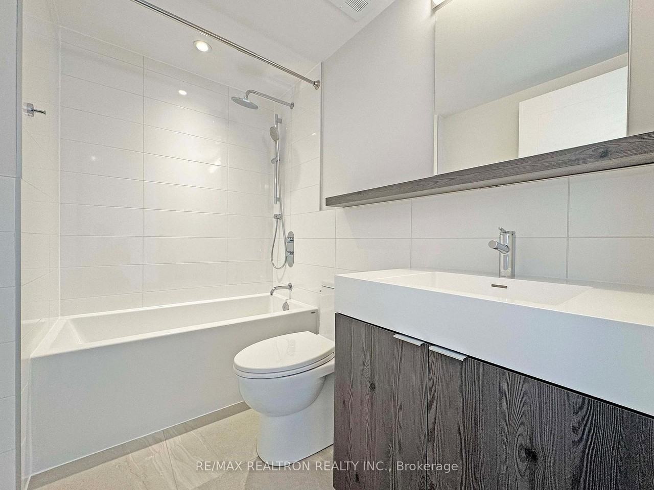 664 Spadina Avenue - Photo 6