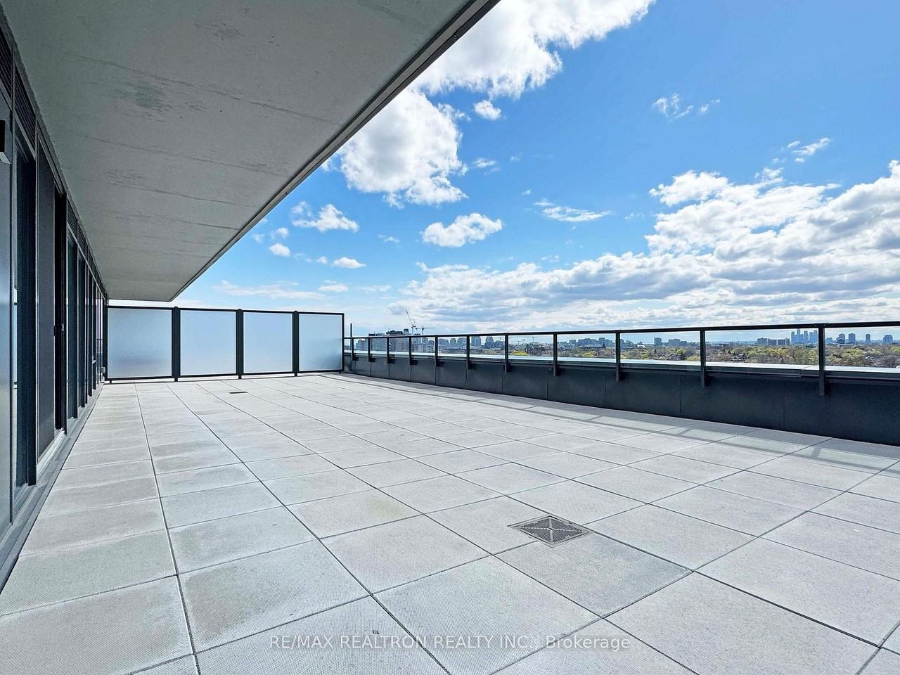 664 Spadina Avenue - Photo 15