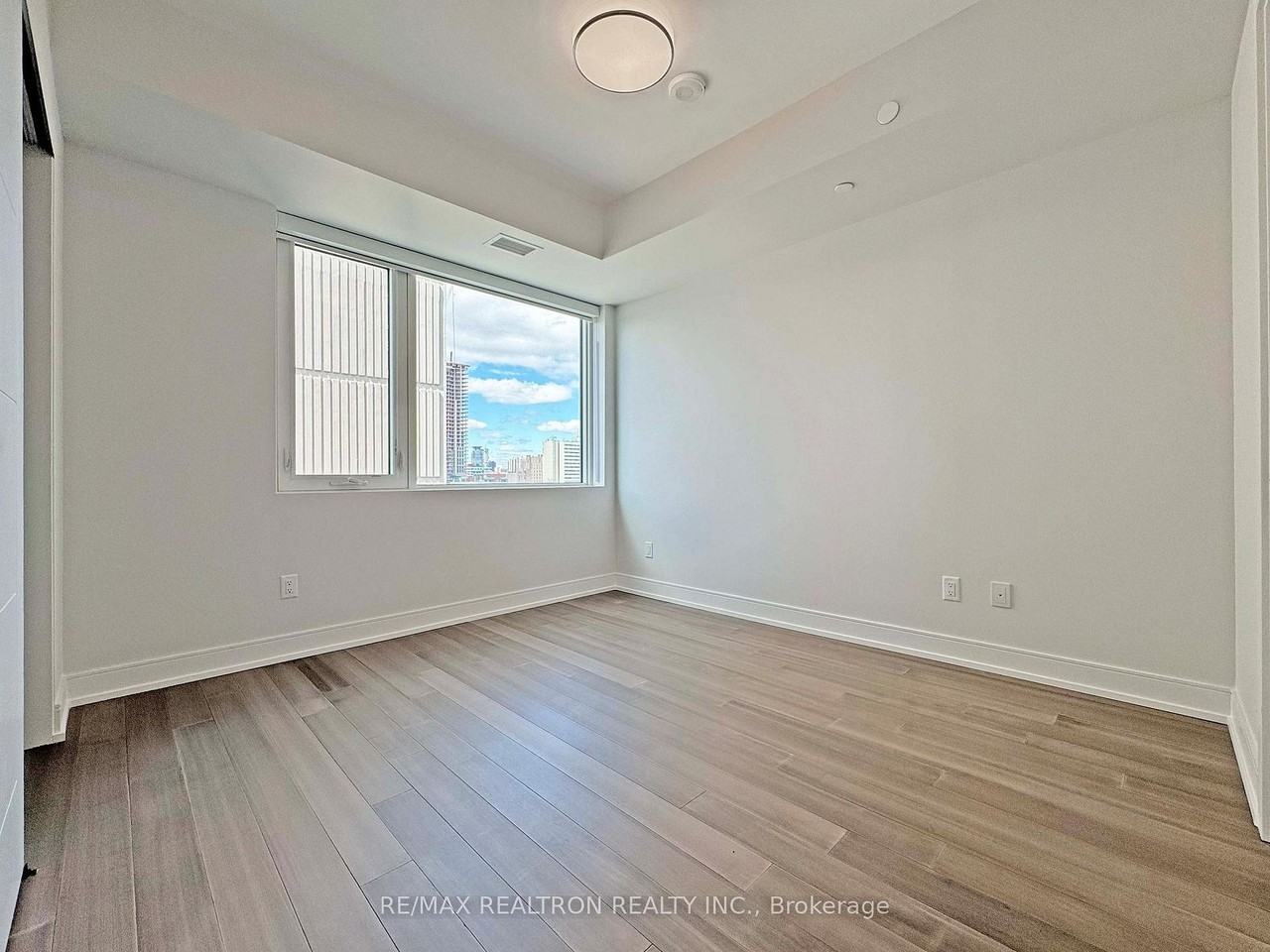 664 Spadina Avenue - Photo 7