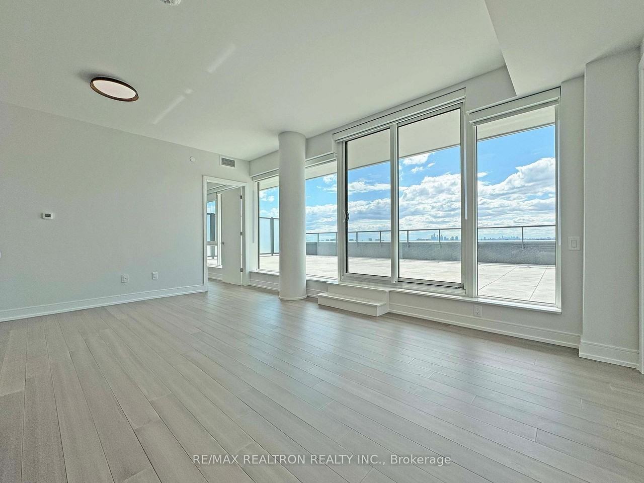 664 Spadina Avenue - Photo 4