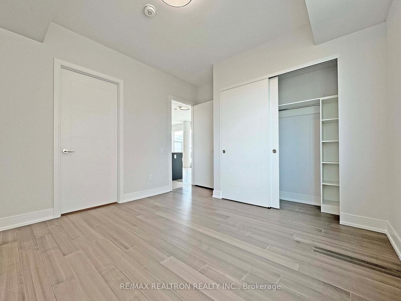 664 Spadina Avenue - Photo 12