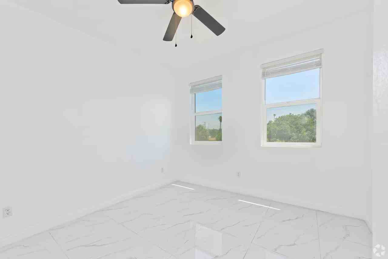 Arrow Apartments 16220 Arrow Blvd, Fontana, CA 92335 - Photo 4 of 36