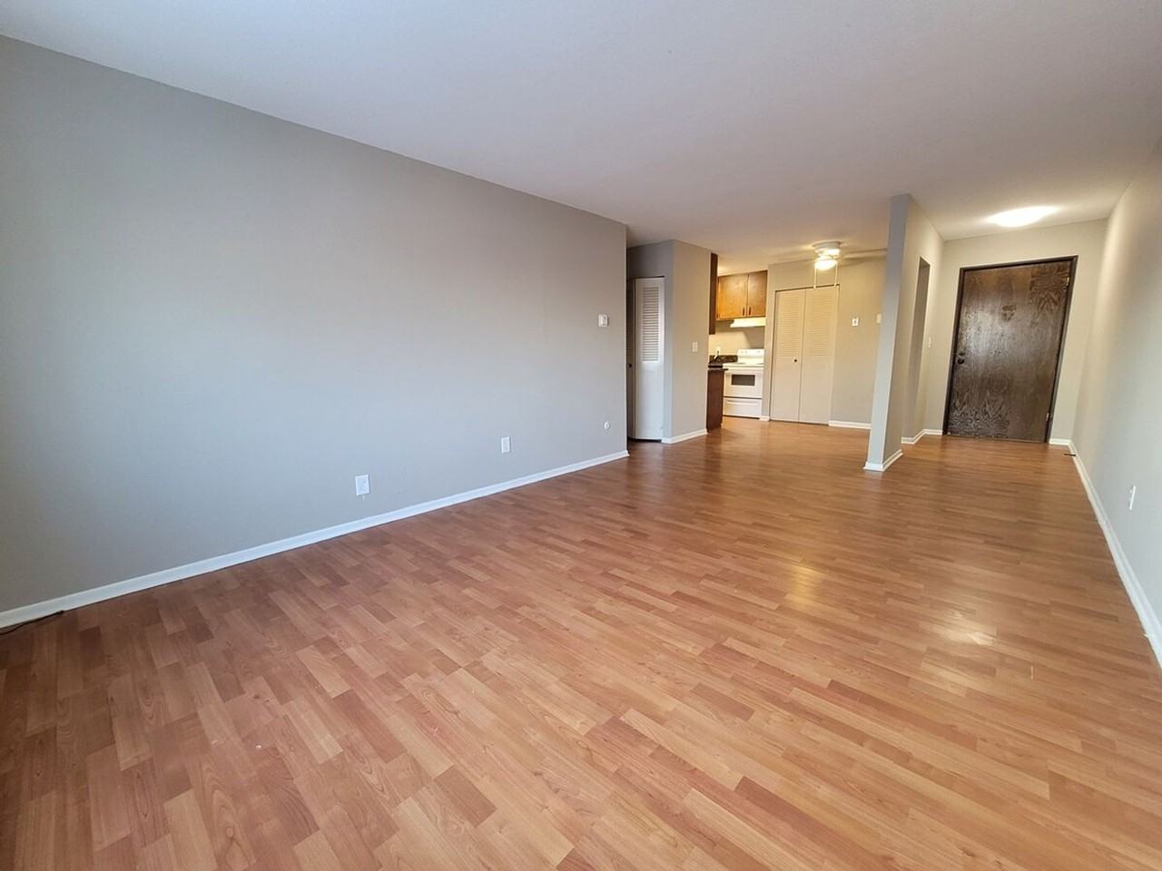Marydale Lakeview Apartments - Photo 7 of 19