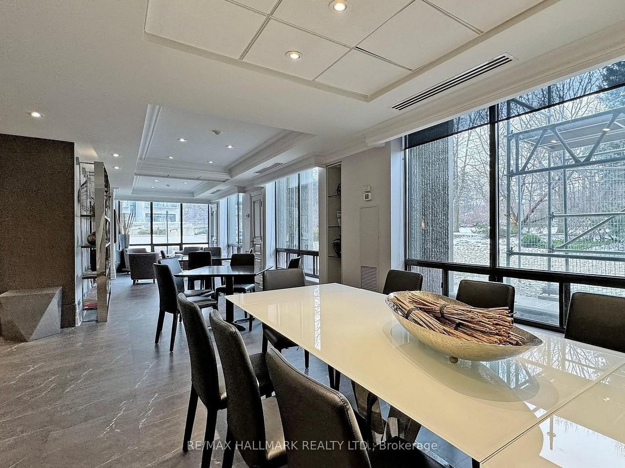 619 Avenue Road - Photo 11