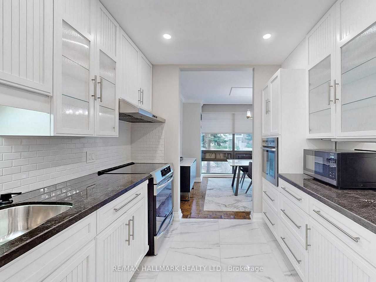 619 Avenue Road - Photo 16