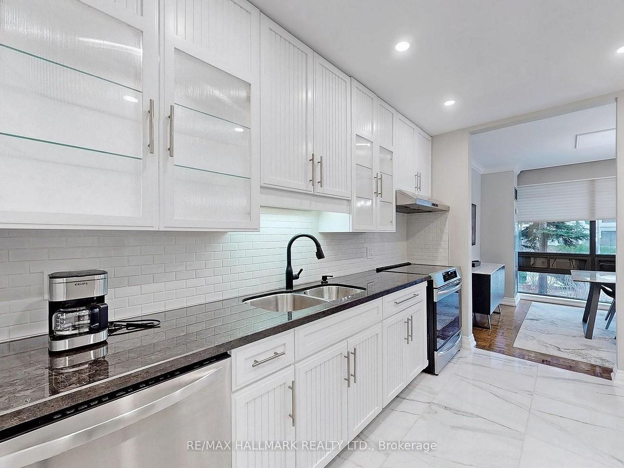 619 Avenue Road - Photo 15