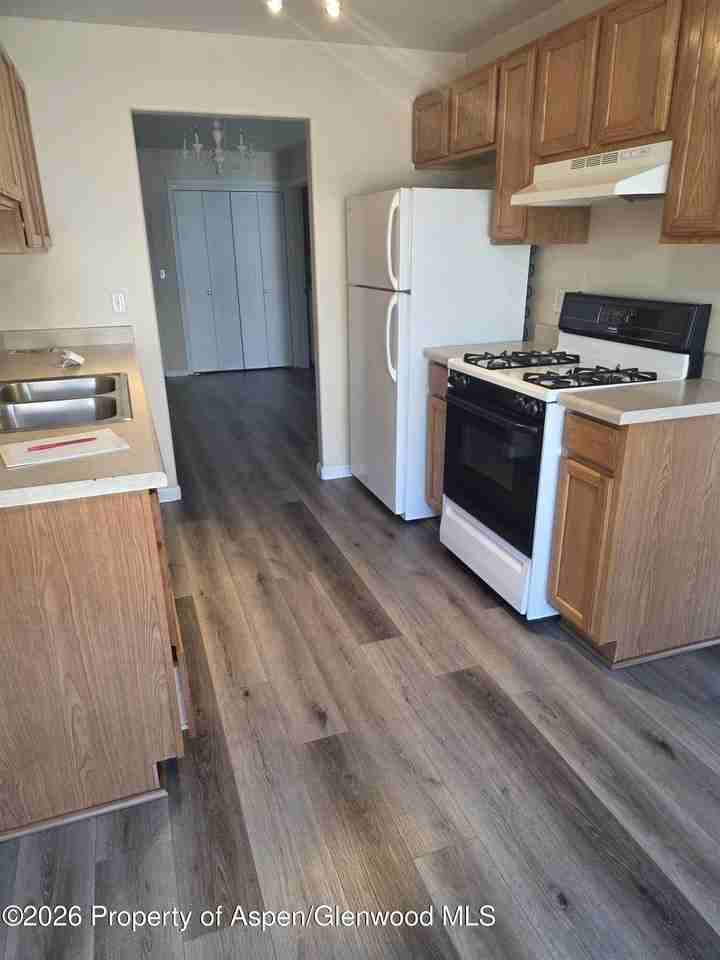 796 Castle Valley Blvd #H - Photo 4 of 9