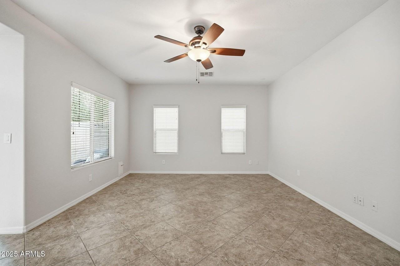 3640 W Muirfield Ct - Photo 5 of 50