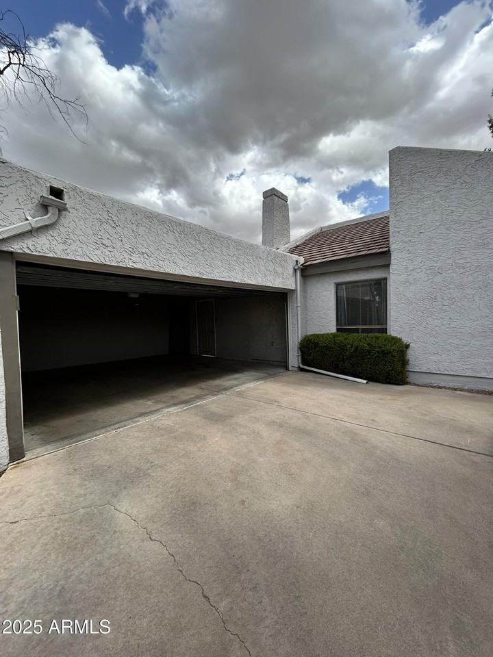 329 E Ambassador Dr - Photo 2 of 19