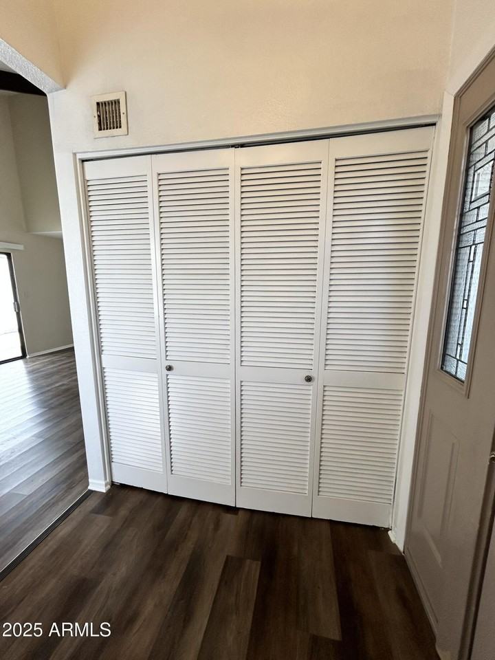 329 E Ambassador Dr - Photo 6 of 19