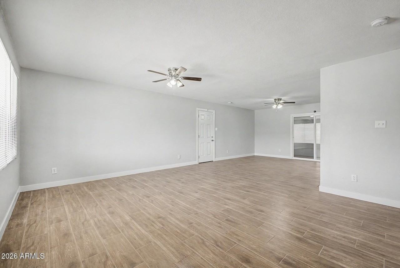 6536 W Turney Ave - Photo 5 of 45