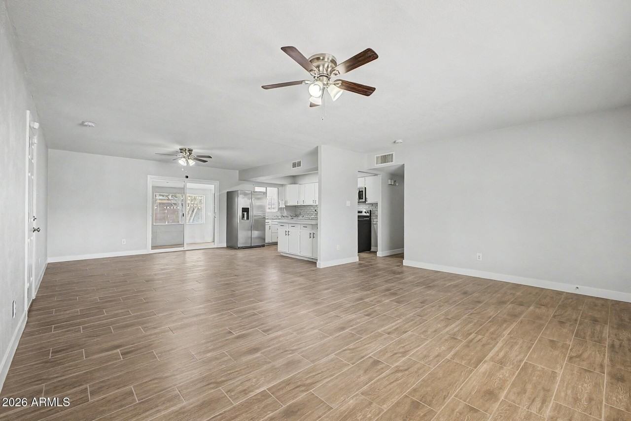 6536 W Turney Ave - Photo 6 of 45