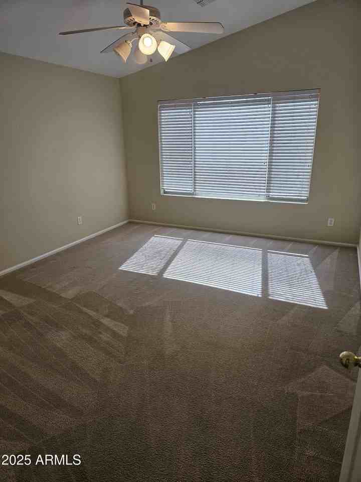 13217 W Mauna Loa Ln - Photo 4 of 10