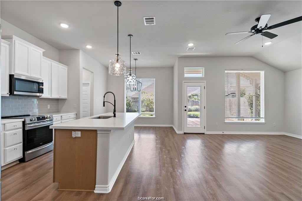 3429 Omaha Ct - Photo 4 of 27
