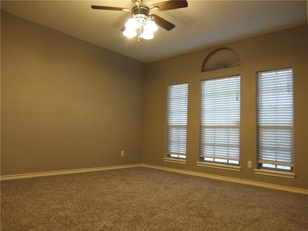 2505 Windrose Dr - Photo 7 of 13