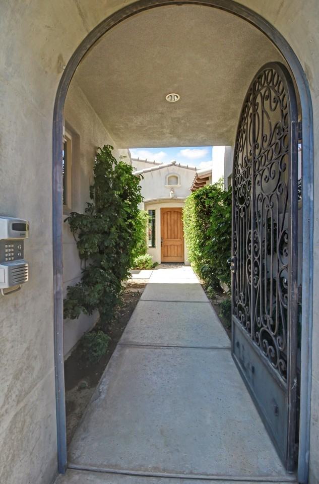 81075 Giacomo Way - Photo 2 of 37