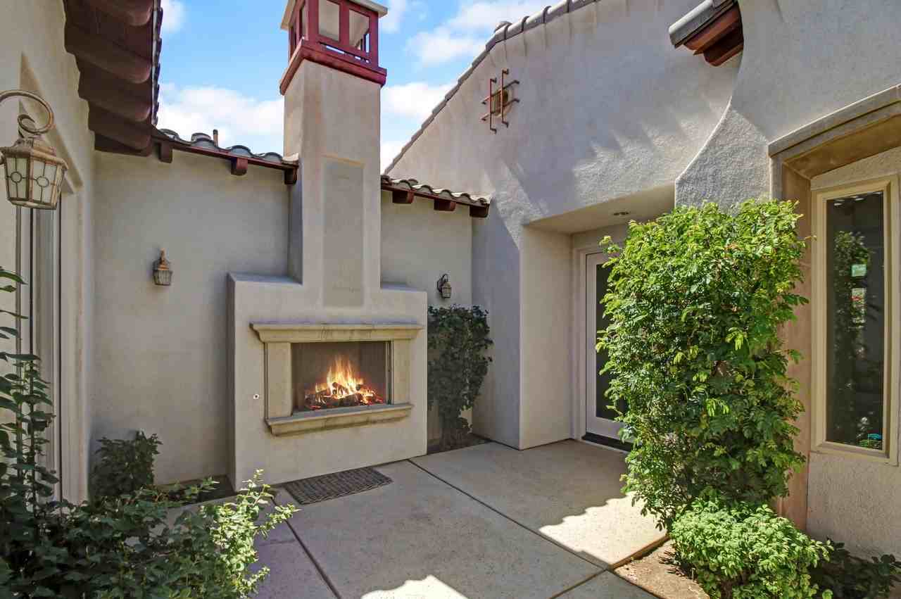 81075 Giacomo Way - Photo 3 of 37