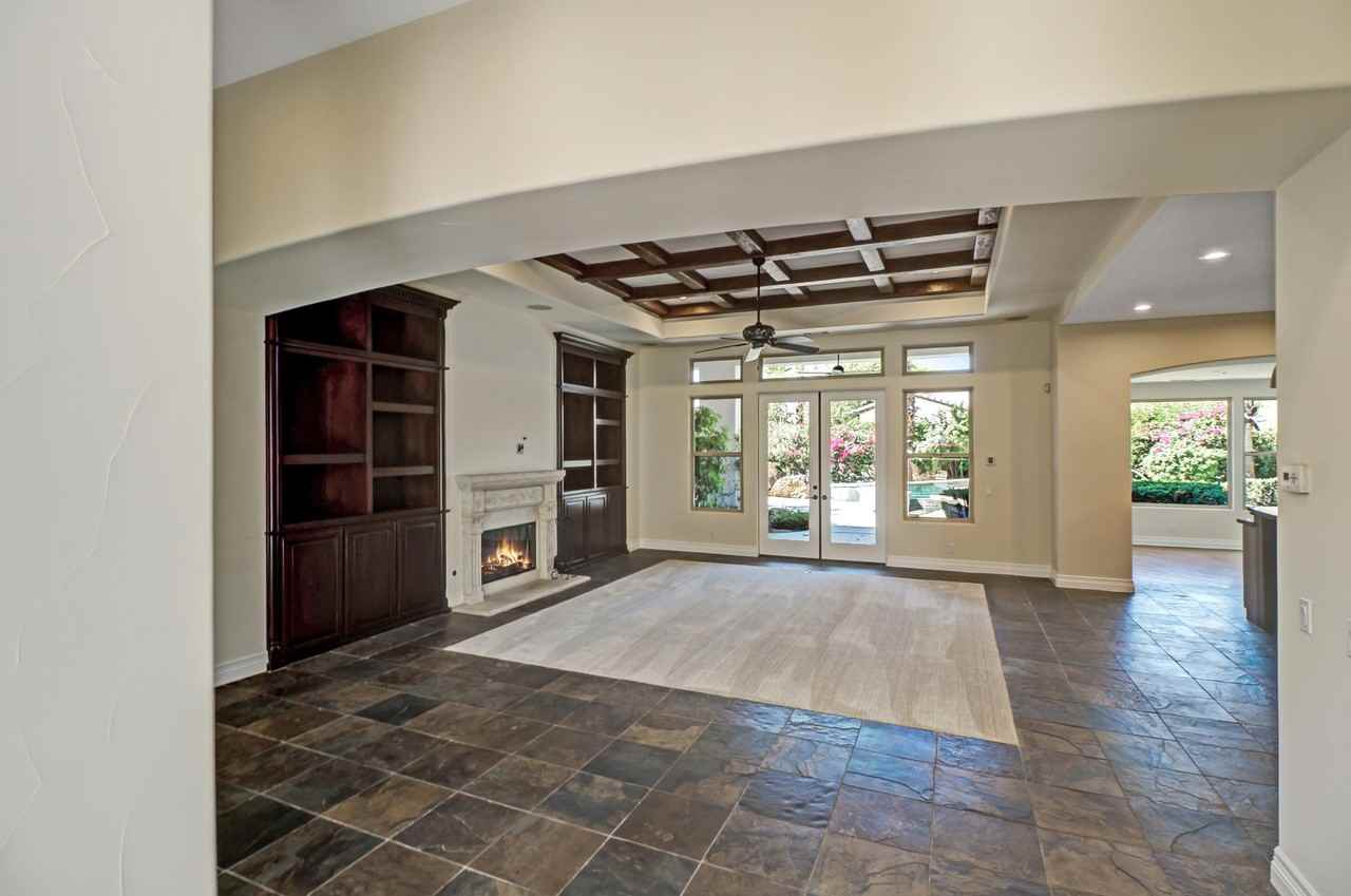 81075 Giacomo Way - Photo 4 of 37