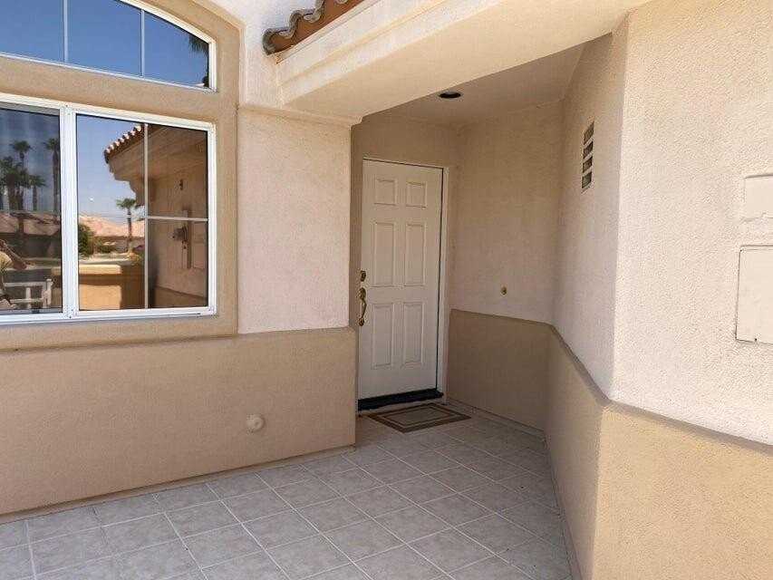 37624 Breeze Way - Photo 3 of 18