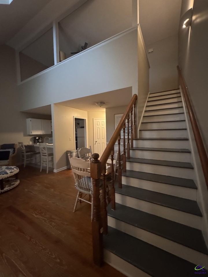 641 College St - Photo 7 of 31