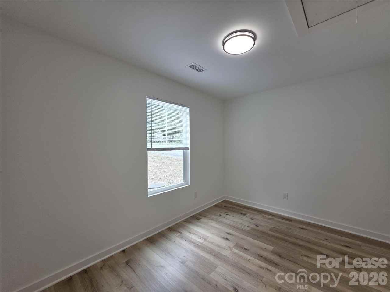 1117 Wiscassett St - Photo 5 of 12