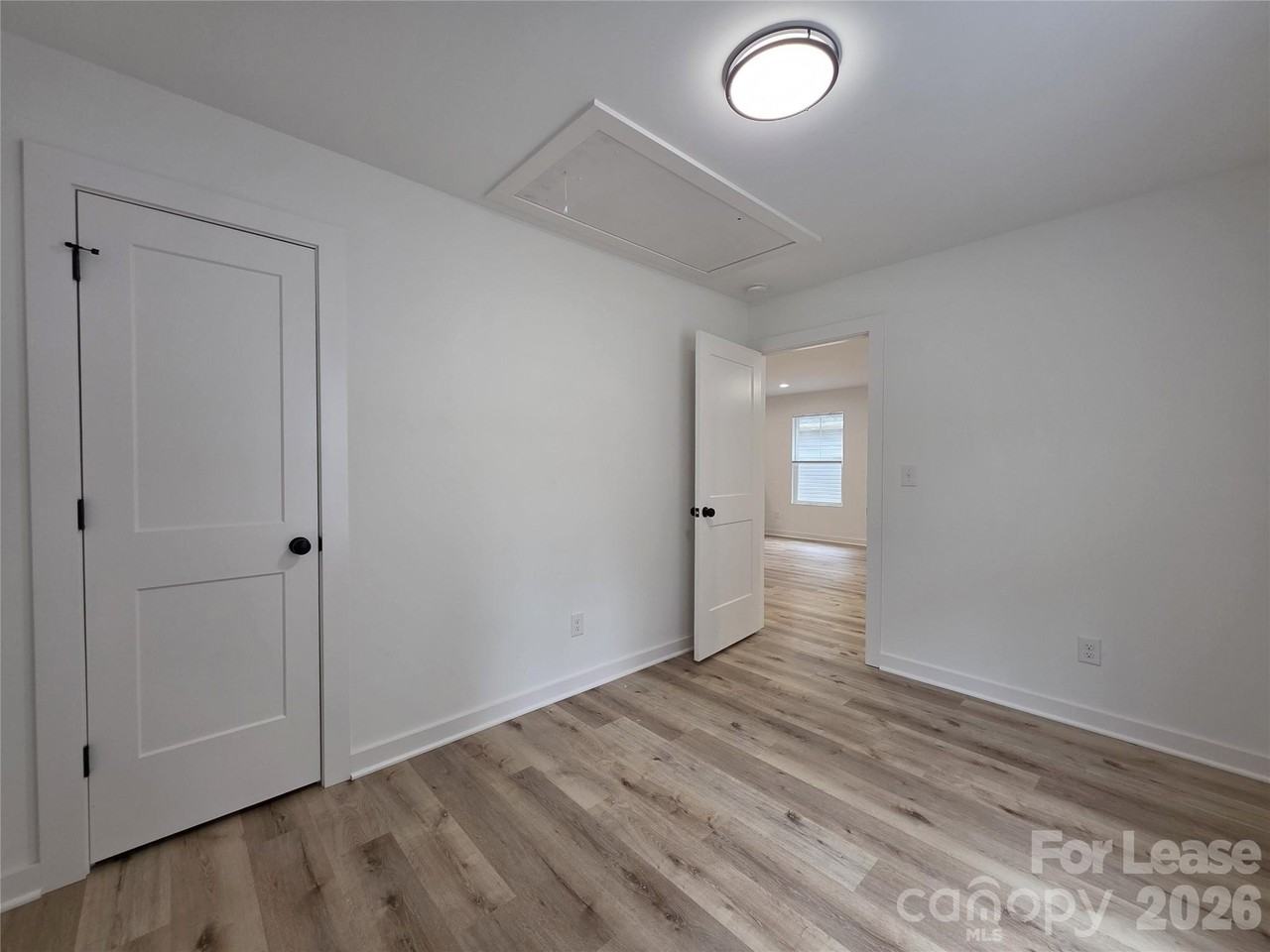 1117 Wiscassett St - Photo 6 of 12