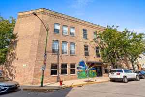 featured image of 1822 S Bishop St #309