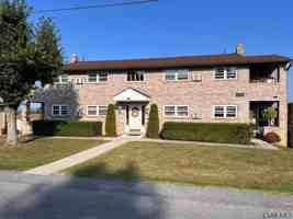 featured image of 129 Lulay St #4