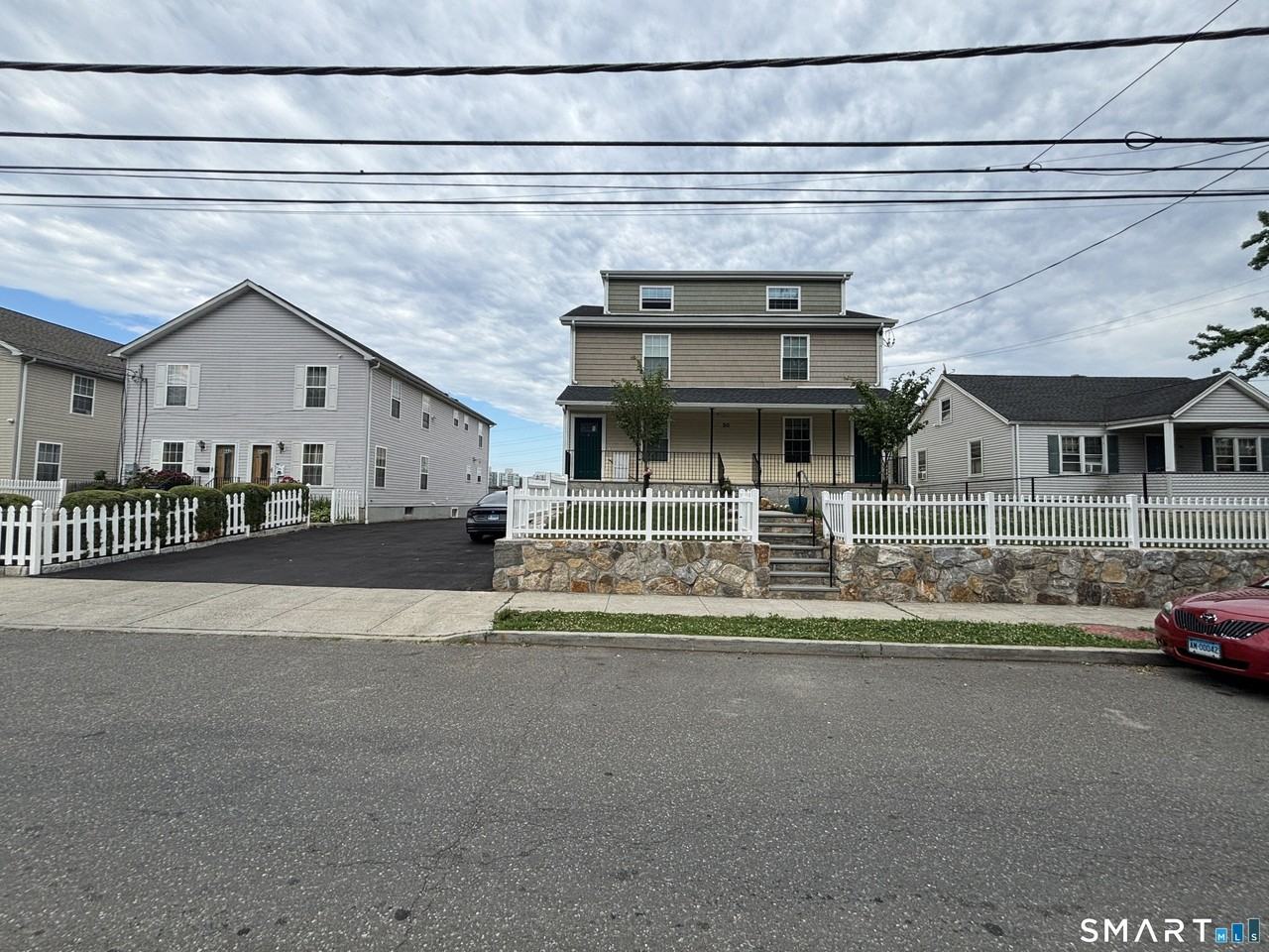 50 Bonner St #1stFL