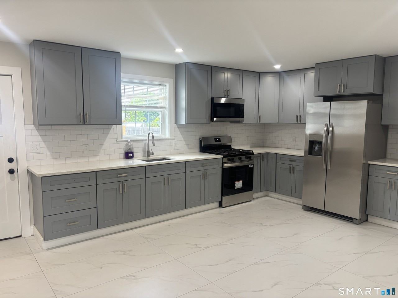 50 Bonner St #1stFL - Photo 3 of 21