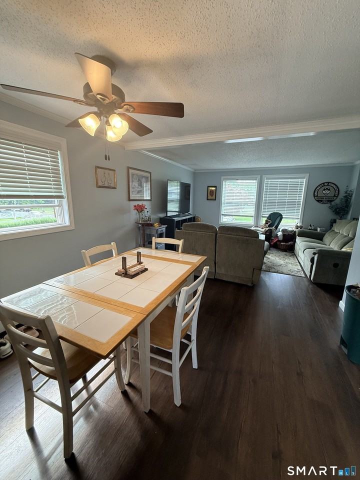 4 Harbor View Ave - Photo 6 of 18
