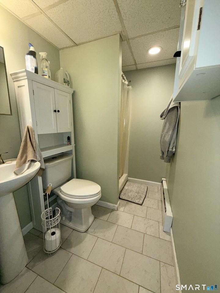 4 Harbor View Ave - Photo 7 of 18