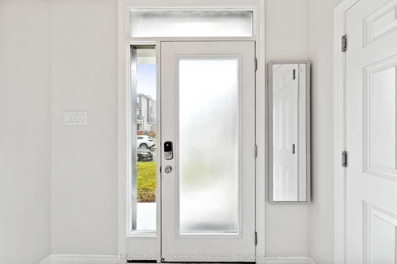 2283 Watercolours Way - Photo 4 of 48