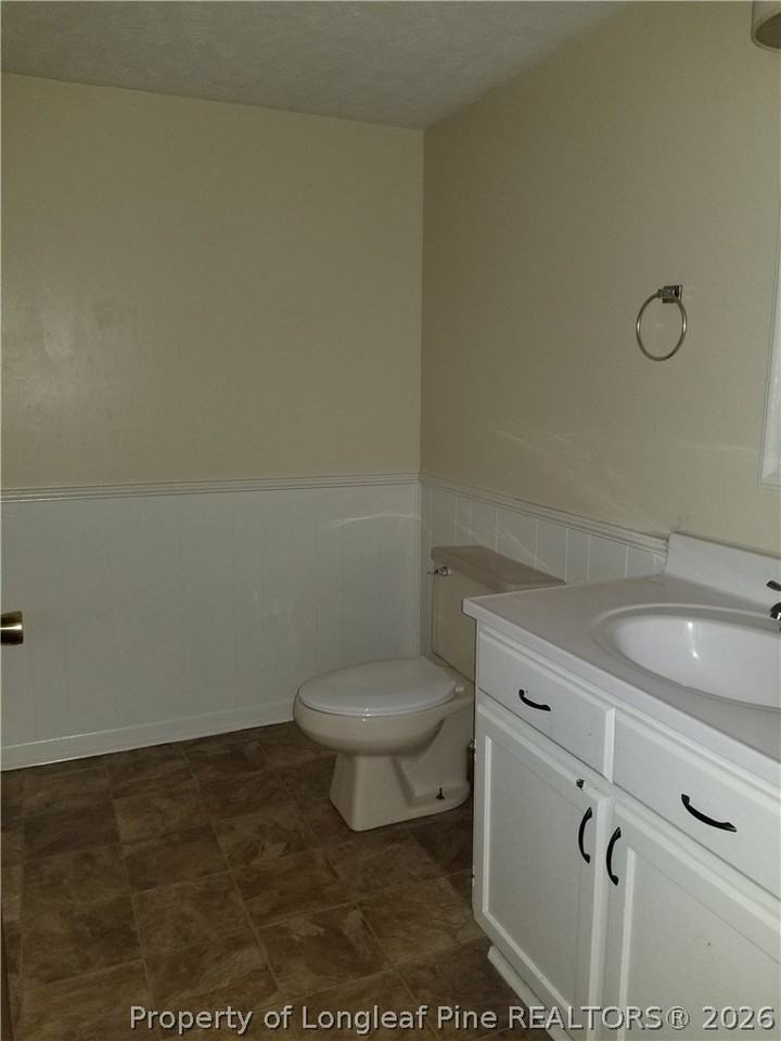 2401 Oak St #A - Photo 4 of 12