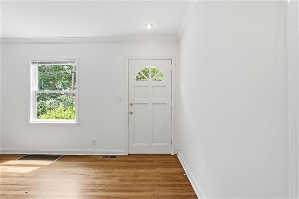 1464 Hawthorne Ave Nw - Photo 5 of 46