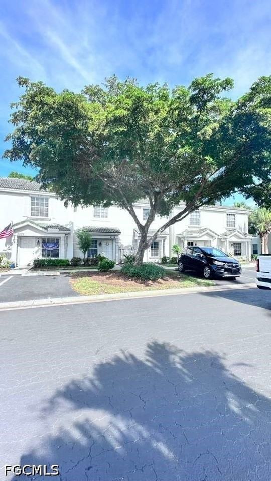 8239 Pacific Beach Dr - Photo 3 of 32