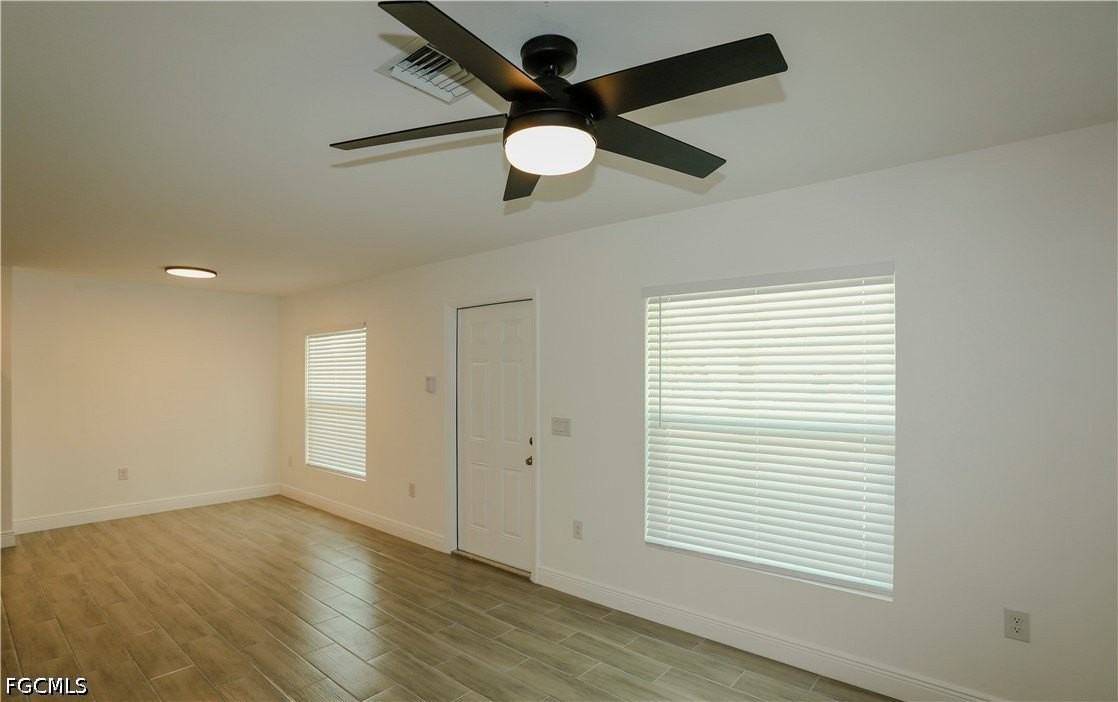 917 Graystone Ave - Photo 3 of 16
