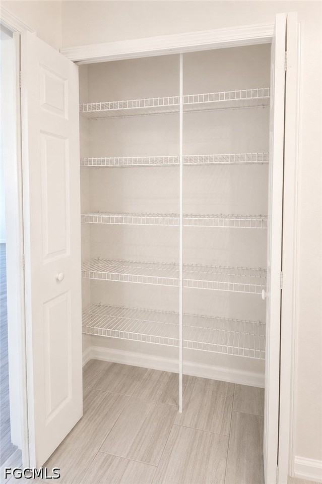 517 Ne 24th Pl - Photo 5 of 20