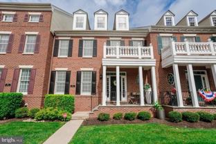 104 Hicks Aly - Photo 1 of 1