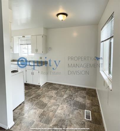 549 E Stringham Ave #B - Photo 4 of 24