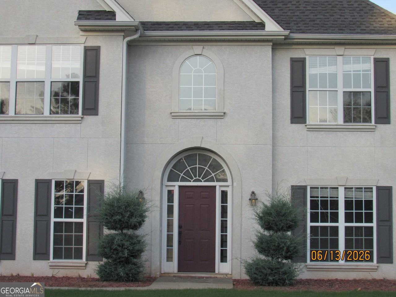 305 Sunderland Cir - Photo 3 of 11