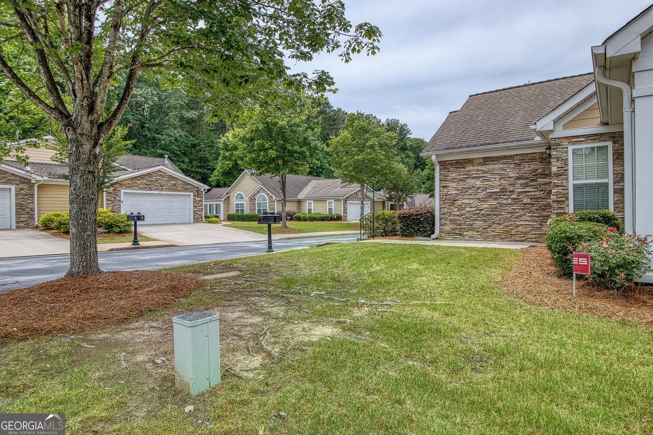 145 Rehobeth Way - Photo 5 of 35