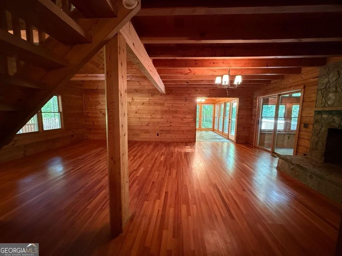 2405 Mountain Rd - Photo 4 of 22