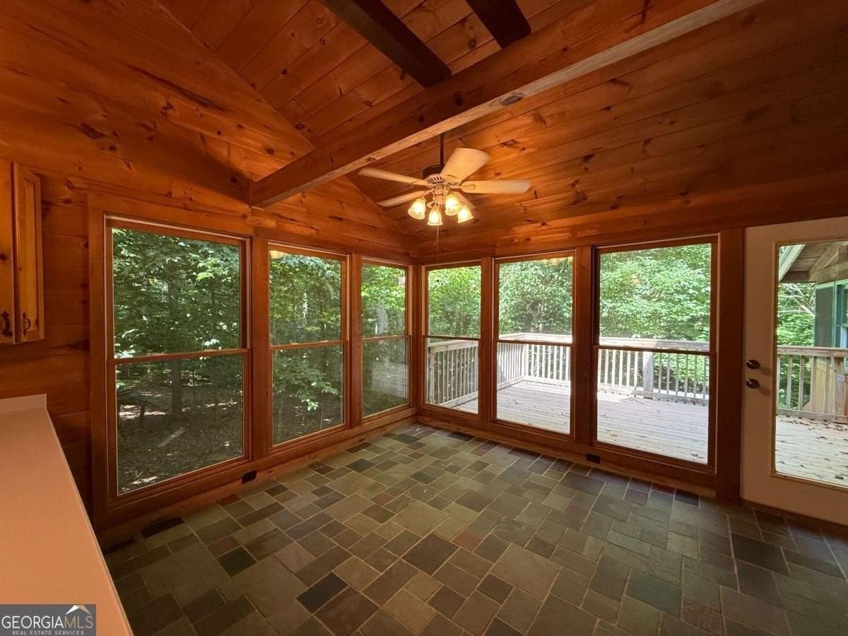 2405 Mountain Rd - Photo 7 of 22