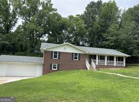 featured image of 6 Greenleaf Dr Sw