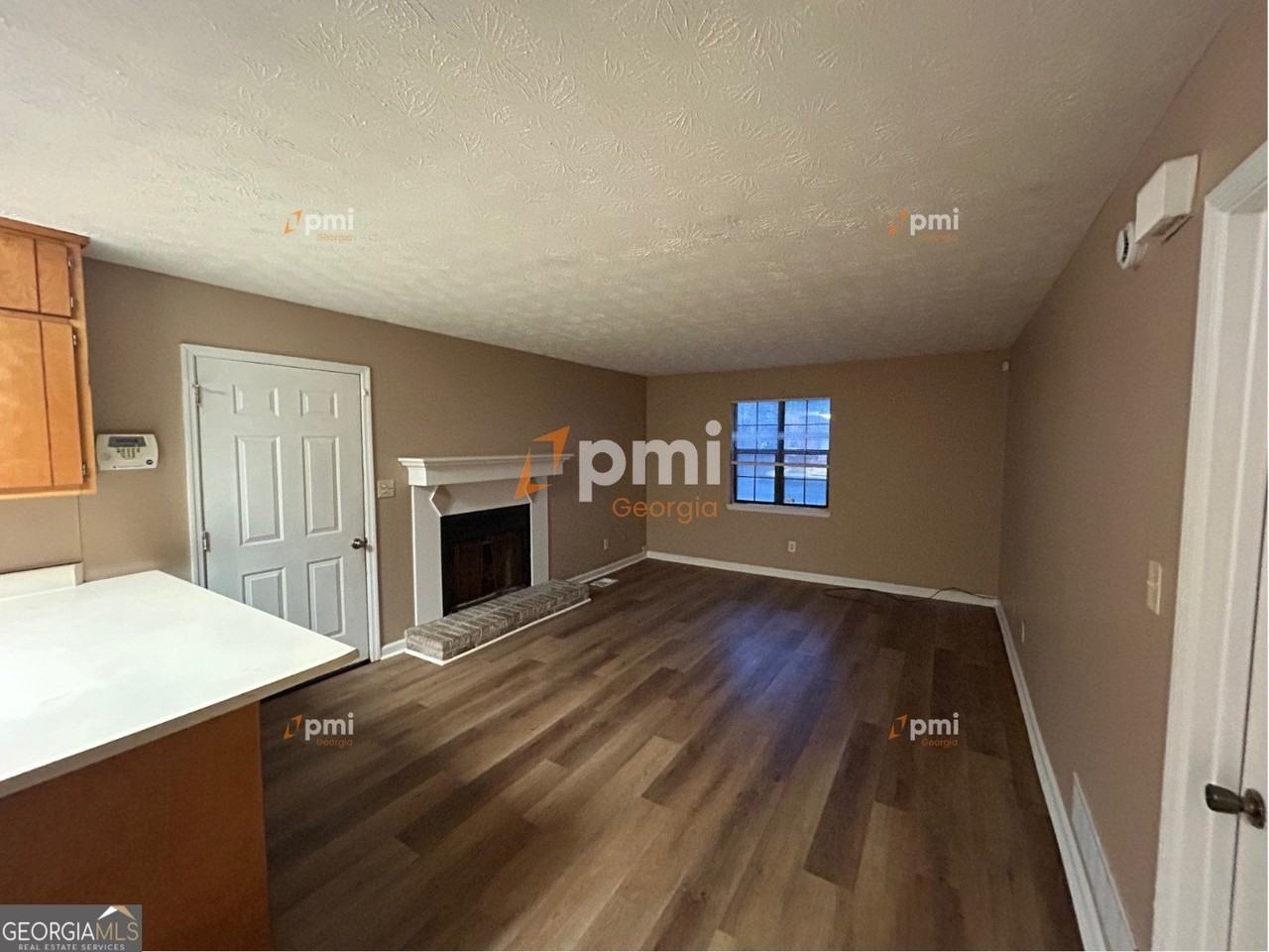 5867 Sheldon Ct #C - Photo 3 of 9