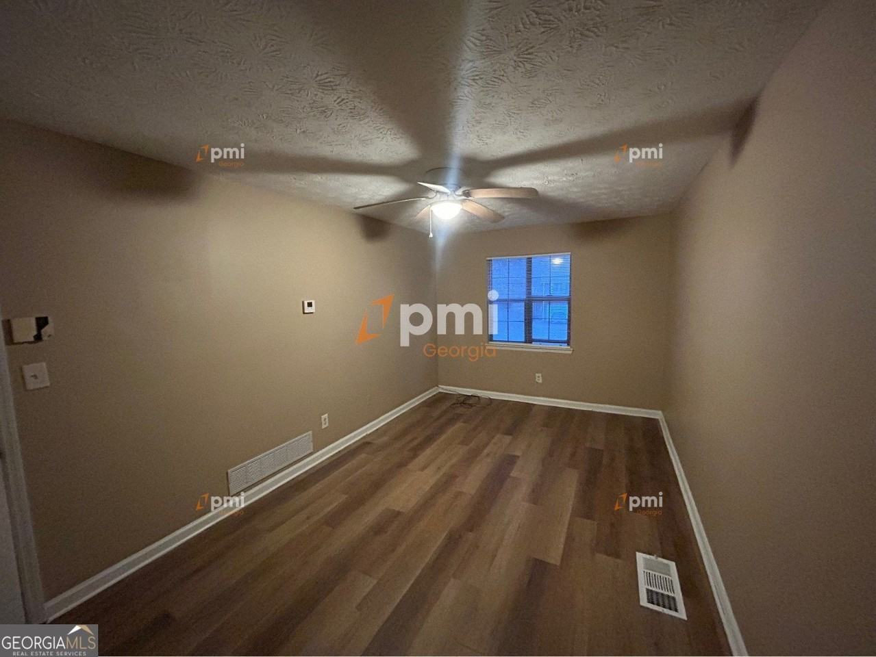 5867 Sheldon Ct #C - Photo 5 of 9
