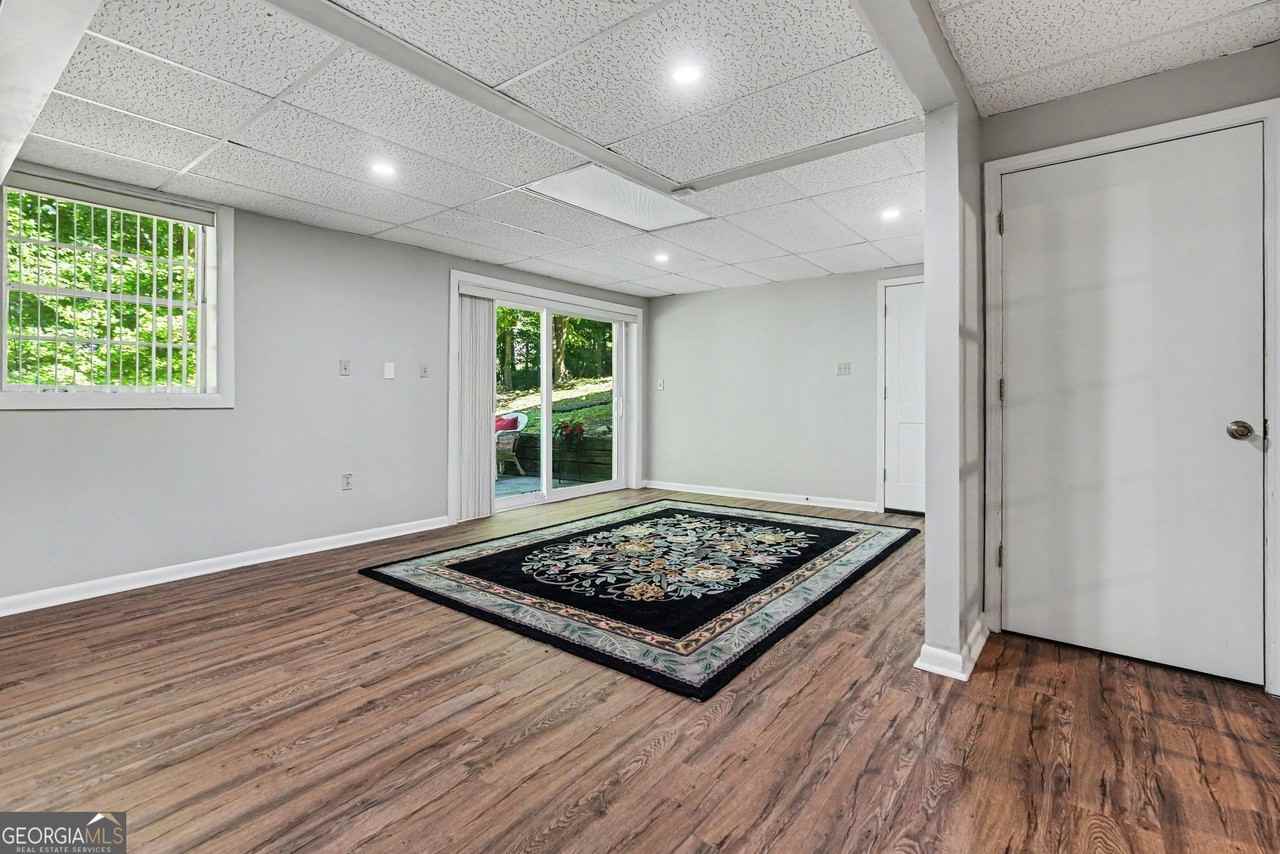 3084 Green Valley Dr - Photo 7 of 15
