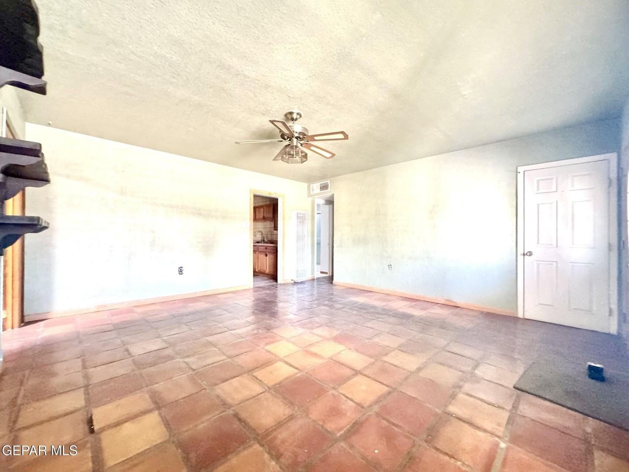 7512 Kingman Dr - Photo 5 of 28