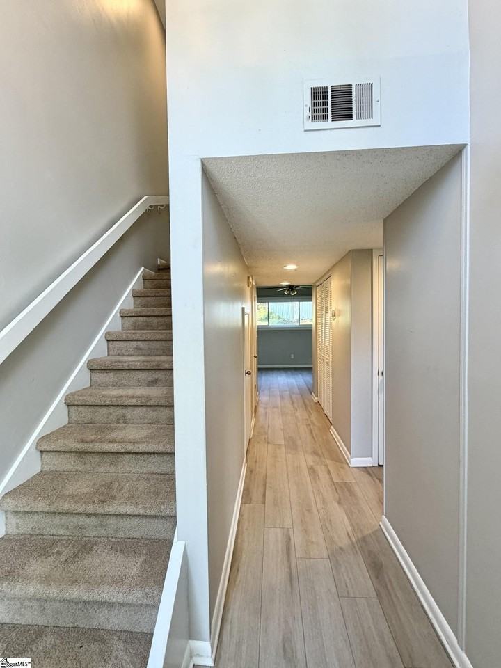 28 Briarglen Pl - Photo 3 of 19